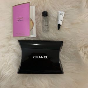 Chanel sample kit